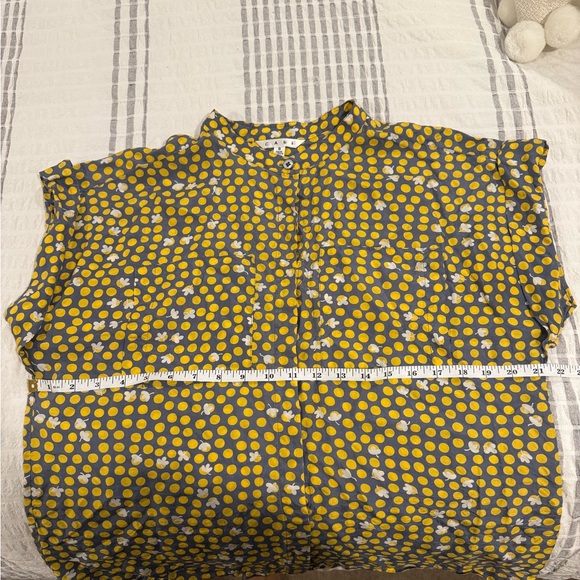 CAbi Style 183 Silk Polka Dot Blouse Size Small - Picture 7 of 7